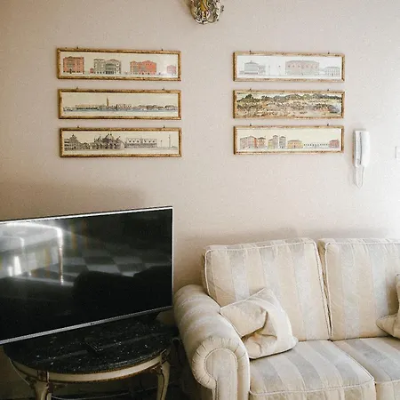 아파트호텔 Martins De Luxe 4*