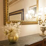 Martins De Luxe Aparthotel