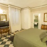 Martins De Luxe Aparthotel 4*