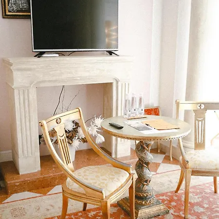 מלון דירות Martins De Luxe ראבנה