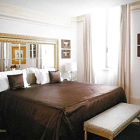 Martins De Luxe Aparthotel