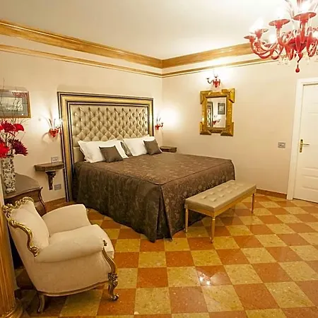 Martins De Luxe Aparthotel