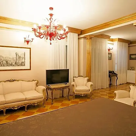 Martins De Luxe Aparthotel