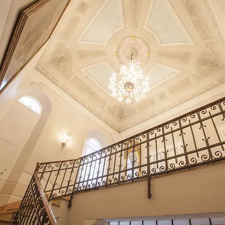 מלון דירות Martins De Luxe 4*