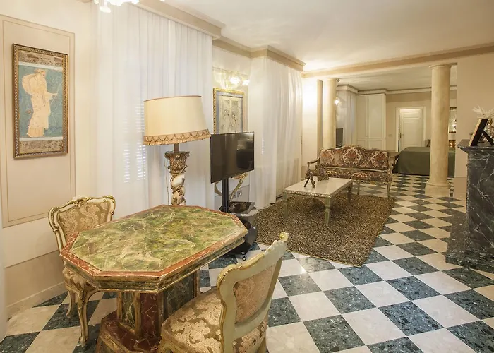 Martins De Luxe ראבנה