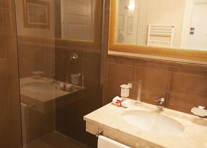 아파트호텔 Martins De Luxe 라벤나